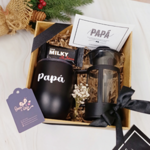 mug y cafetera para celebrar a papá